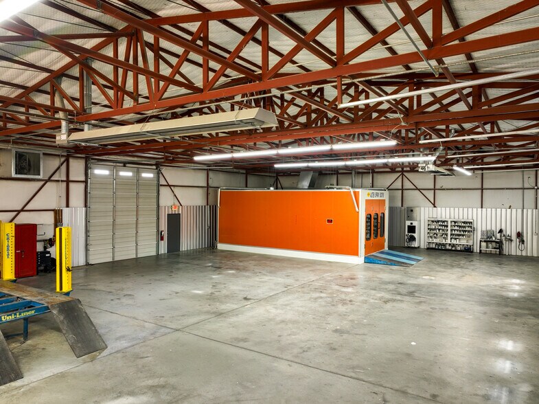 More Photos Of 2308 Icenhour Ct, Lenoir Industrial For Lease