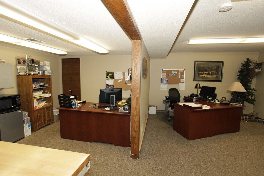More Photos Of 3701 Shoreline Dr, Orono Coworking Space