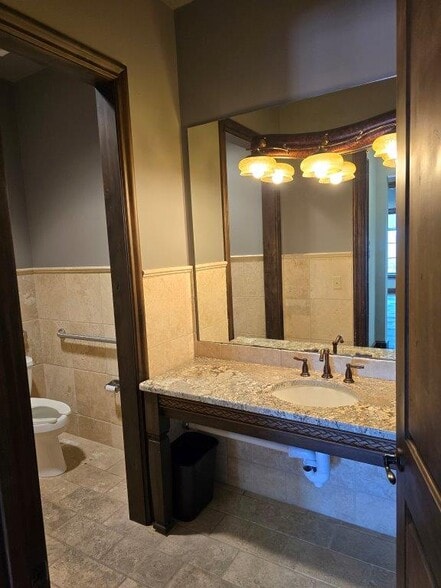 More Photos Of 3310 N Capital Of Texas Hwy, Austin Storefront Retail Office For Lease