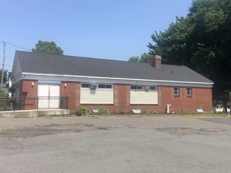 Primary Photo Of 730 Blue Hills Ave, Bloomfield Freestanding For Lease