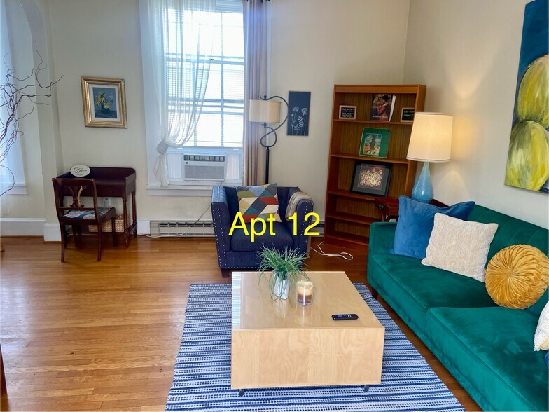 More Photos Of 406 N Loudoun St, Winchester Apartments For Sale