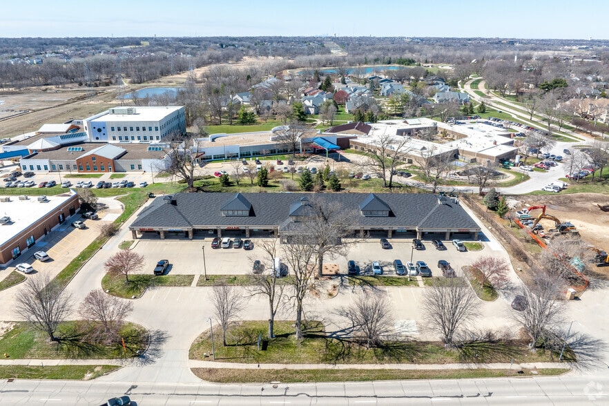 More Photos Of 5500 Merle Hay Rd, Johnston Storefront For Sale