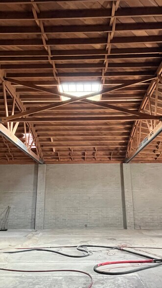 More Photos Of 540 N Western Ave, Los Angeles General Retail For Lease