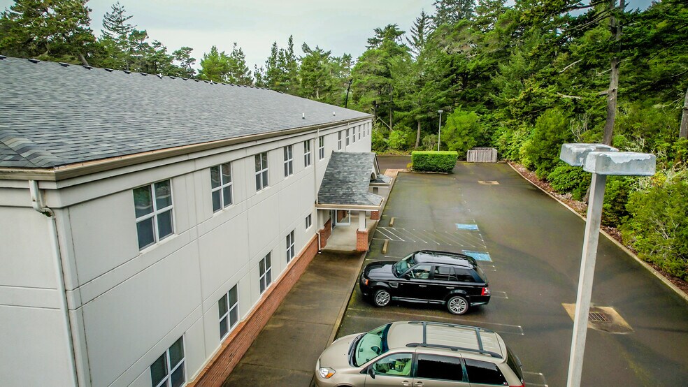 More Photos Of 705 9th St, Florence Medical For Lease