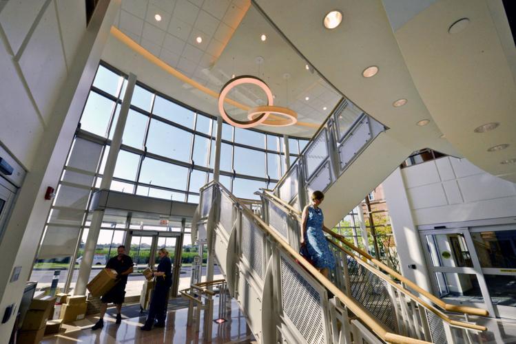 More Photos Of 850 Greenfield Rd, Lancaster Schools For Lease