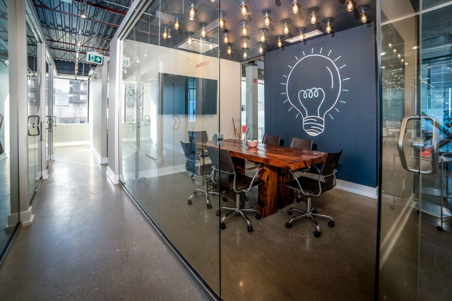More Photos Of 180 James St S, Hamilton Office For Lease