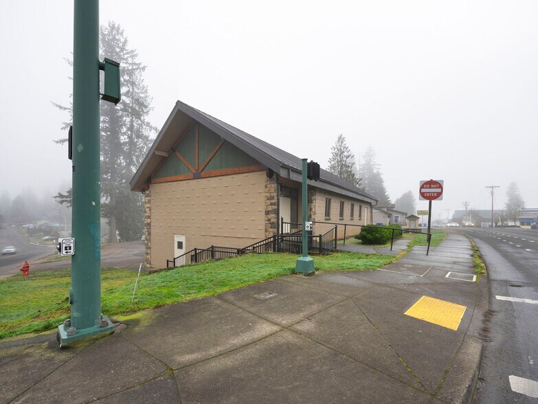 More Photos Of 39590 Pioneer blvd, Sandy Religious Facility For Sale
