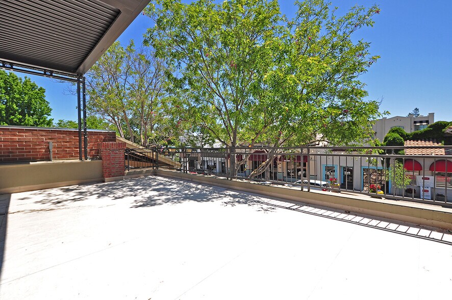 More Photos Of 725 Main St, Pleasanton Restaurant For Sale