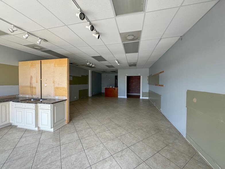 More Photos Of 901 W Airline Hwy, La Place Unknown For Lease