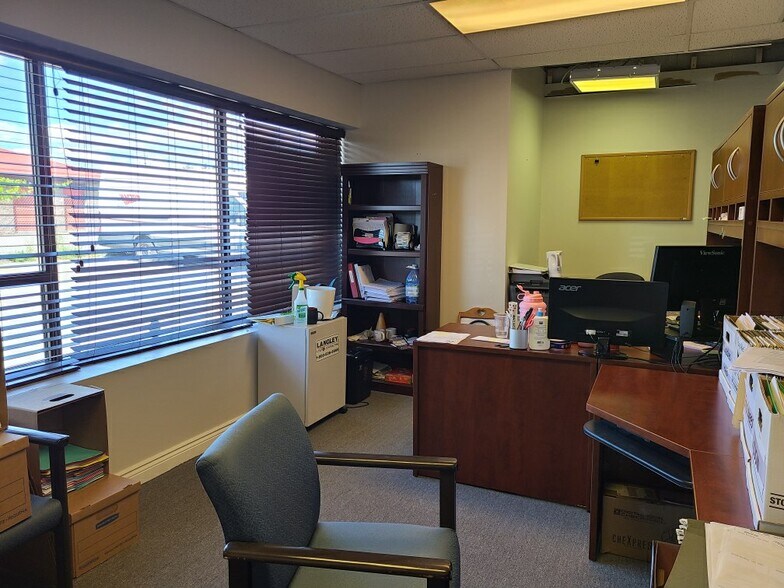 More Photos Of 71 Mearns Crt, Clarington Showroom For Lease