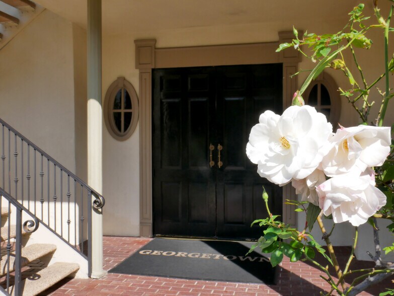 More Photos Of 250 N Golden Circle Dr, Santa Ana Office For Lease