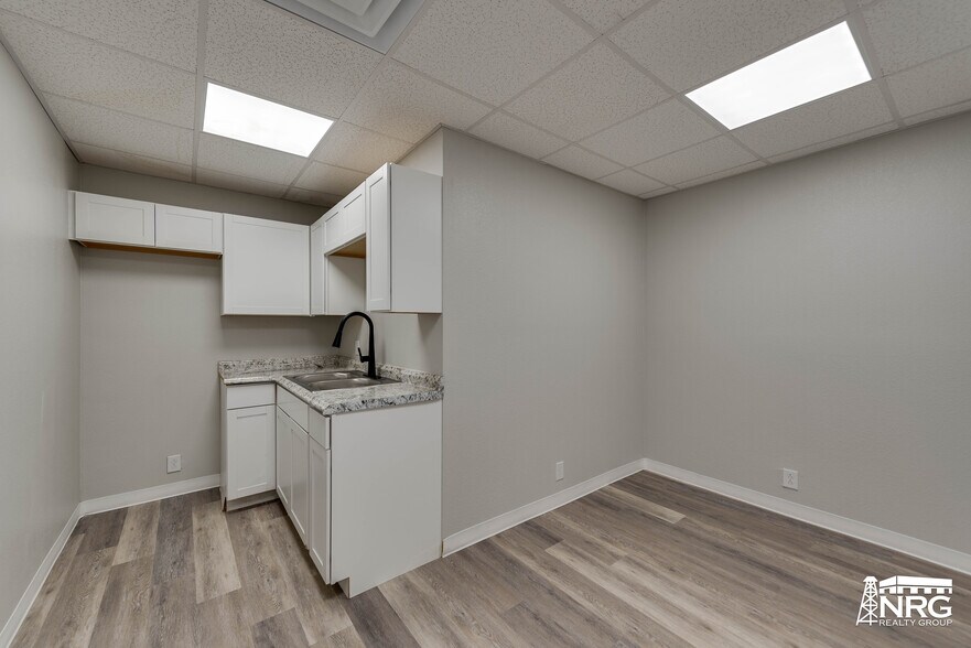 More Photos Of 8800 NW Loop 338, Odessa Warehouse For Sale