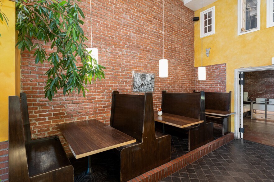 More Photos Of 3933 30th St, San Diego Storefront For Sale