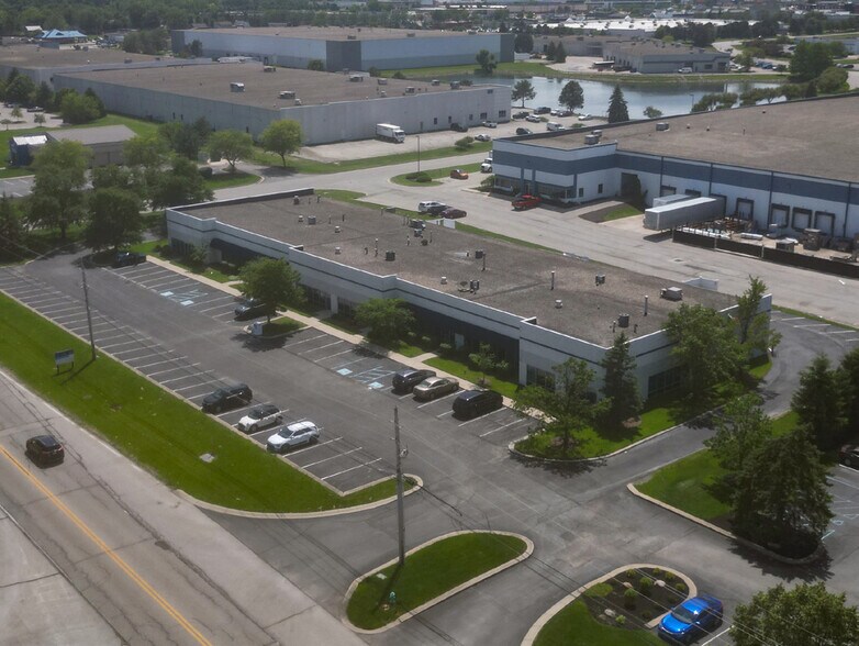 More Photos Of 10022 Lantern Rd, Fishers Flex For Sale