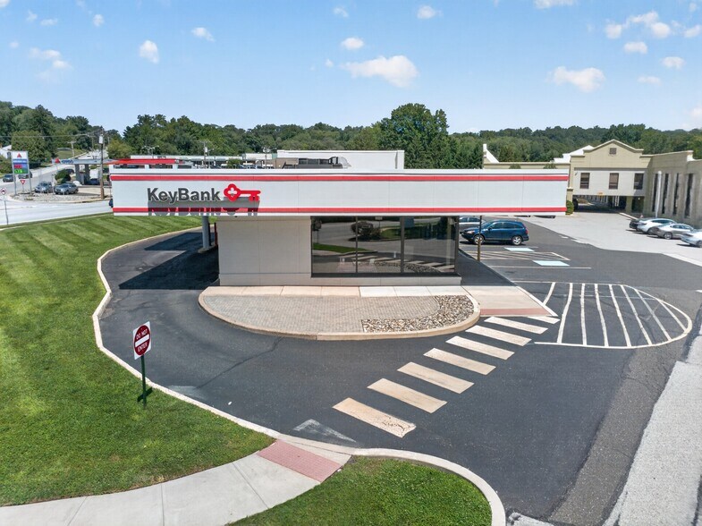 Primary Photo Of 701 Twining Rd, Dresher Bank For Sale