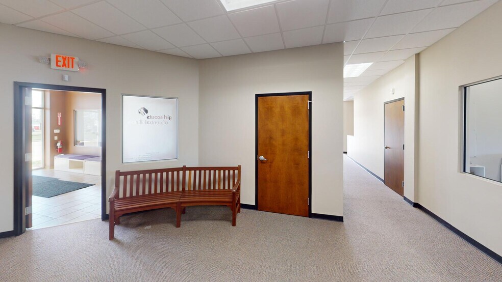 More Photos Of 1170 E Pershing Rd, Decatur Office For Sale