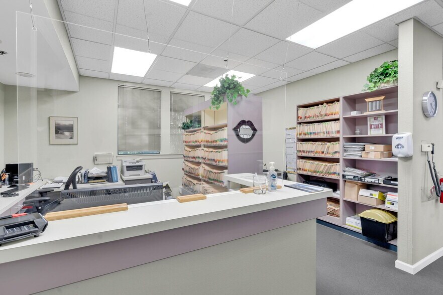 More Photos Of 418 Aviation Blvd, Santa Rosa Medical For Sale