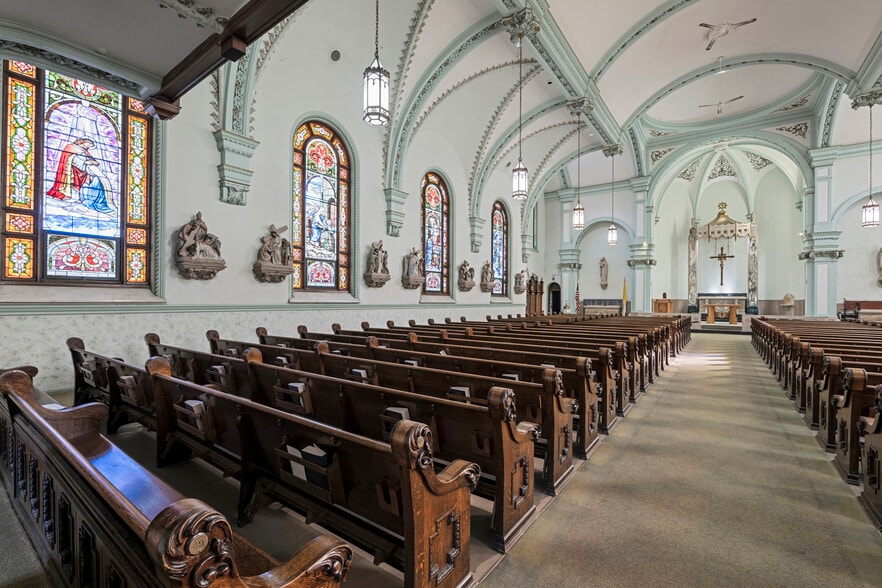 More Photos Of 21 State St, Oil City Specialty For Sale