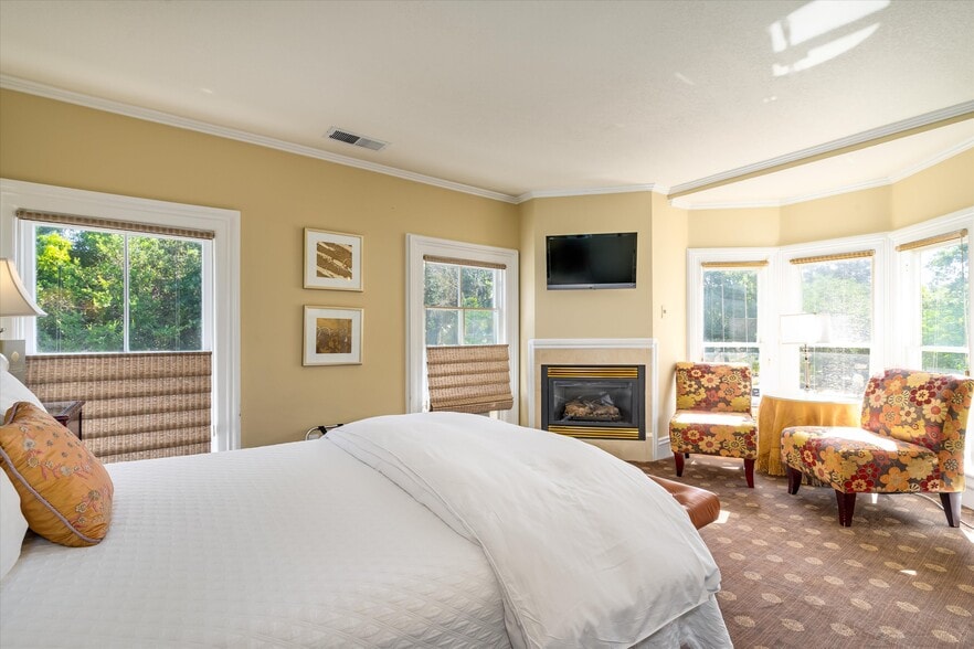 More Photos Of 1139 Lincoln Ave, Calistoga Hospitality For Sale