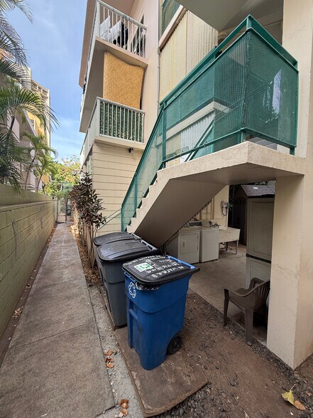 More Photos Of 2406 Kuhio Ave, Honolulu Apartments For Sale