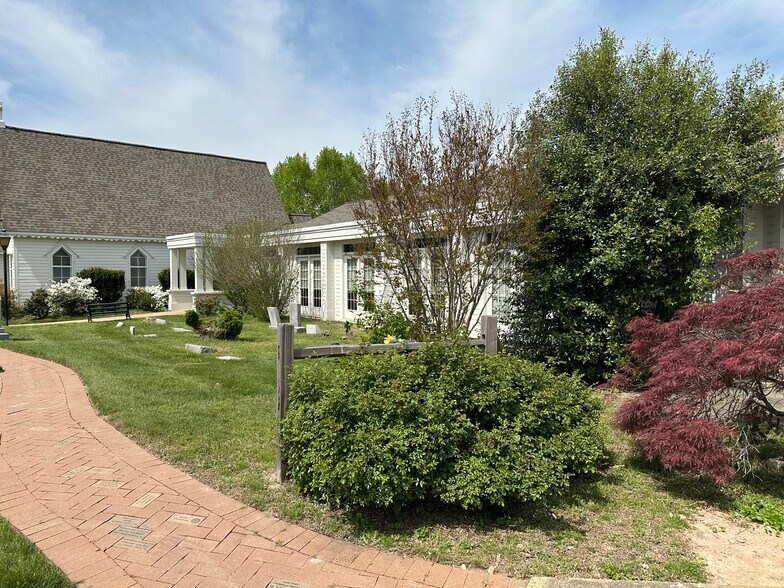 More Photos Of 5649 Mount Gilead Rd, Centreville Religious Facility For Lease