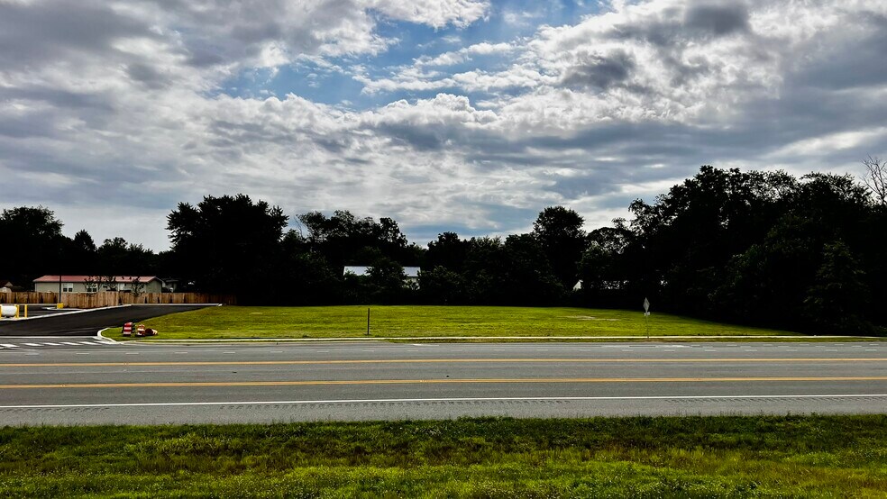 More Photos Of 0 Front St, Frederica Land For Lease