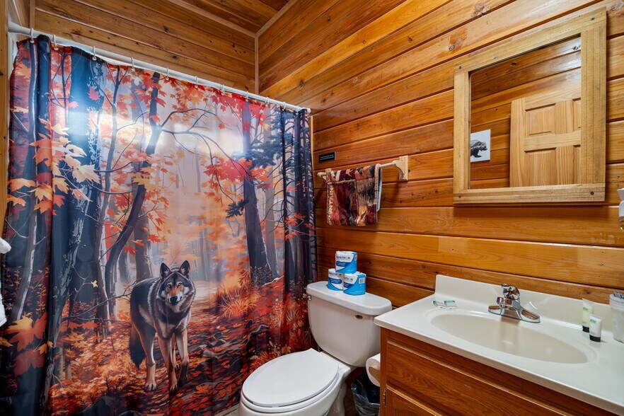 More Photos Of 1022 S Hunter Creek Dr, Payson Hotel For Sale