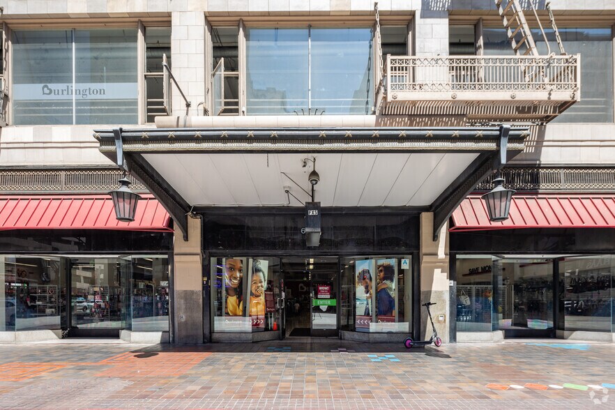 More Photos Of 309 W 7th St, Los Angeles Office For Sale