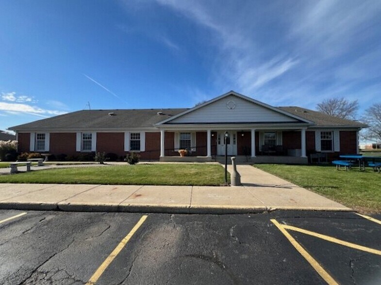 Primary Photo Of 2030 N Seminary, Woodstock Office For Lease