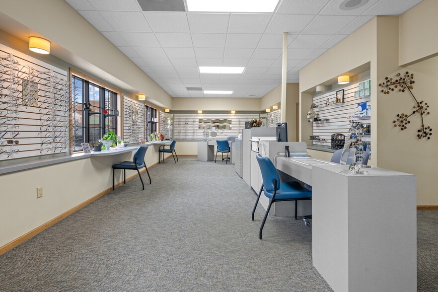 More Photos Of 845 Water Ave, Hillsboro Office For Sale