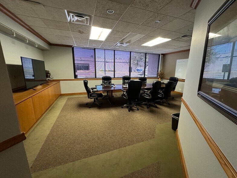 922 Isom Rd, San Antonio, TX 78216 Office For Sale