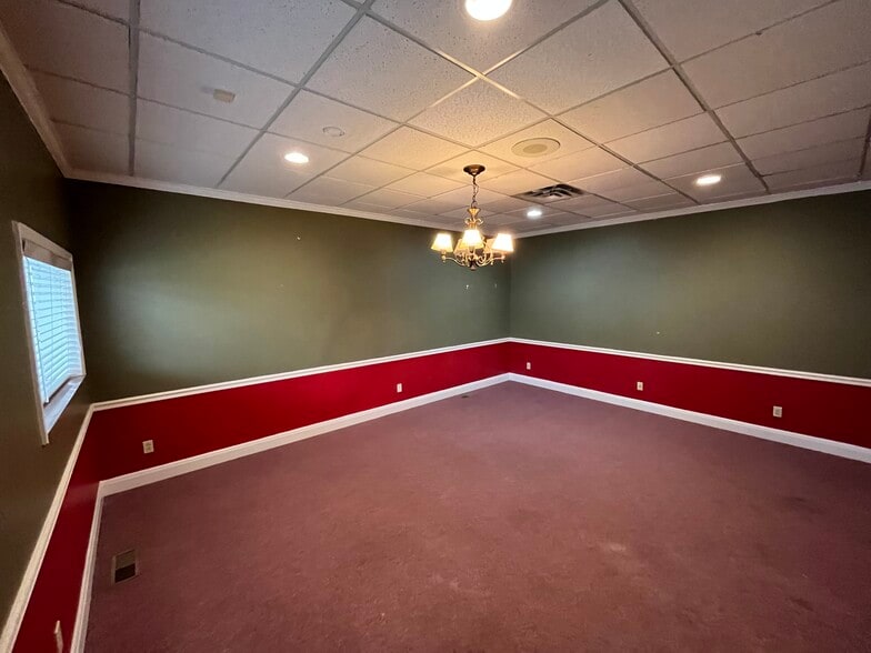 More Photos Of 110 B St, Saint Albans Funeral Home For Sale