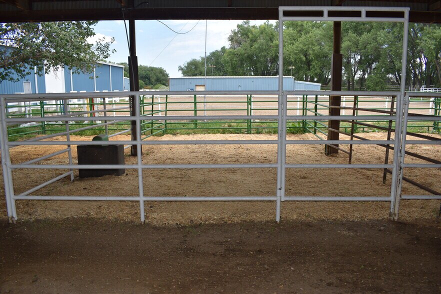 More Photos Of 8778 Arapahoe Rd, Boulder Horse Stables For Sale