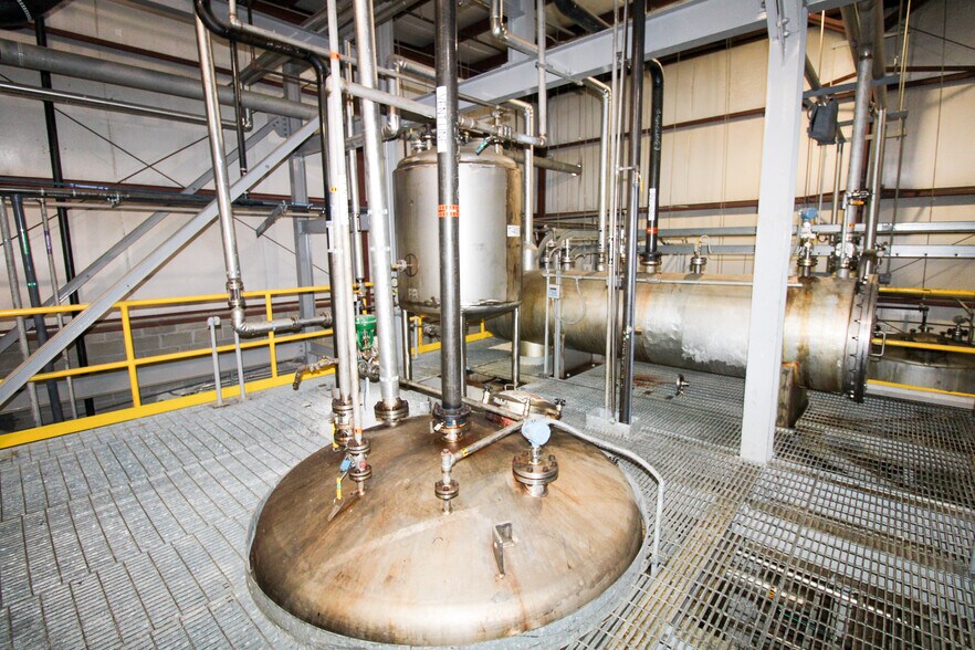 More Photos Of 5640 44th Ave S, Clinton Industrial For Sale