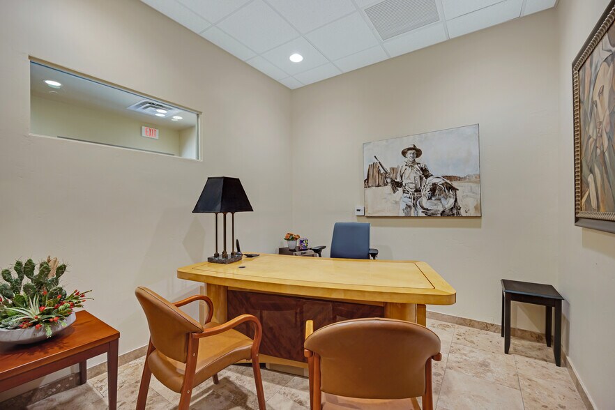 More Photos Of 7336 E Deer Valley Rd, Scottsdale Office For Sale