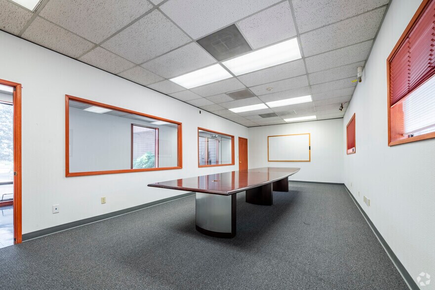 More Photos Of 481 California St, Grants Pass Industrial For Sale