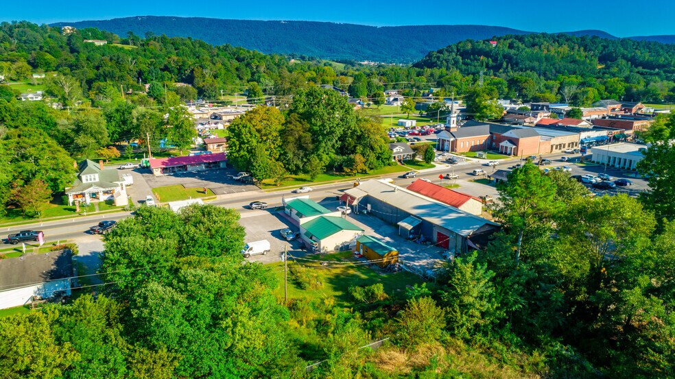 More Photos Of 15781 Rankin Ave, Dunlap Freestanding For Sale