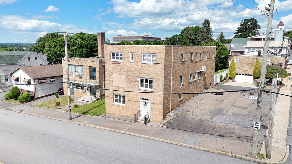 More Photos Of 741-755 N Vine St, Hazleton Office For Sale