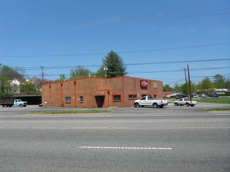 More Photos Of 500 W Fleming Dr, Morganton Warehouse For Lease