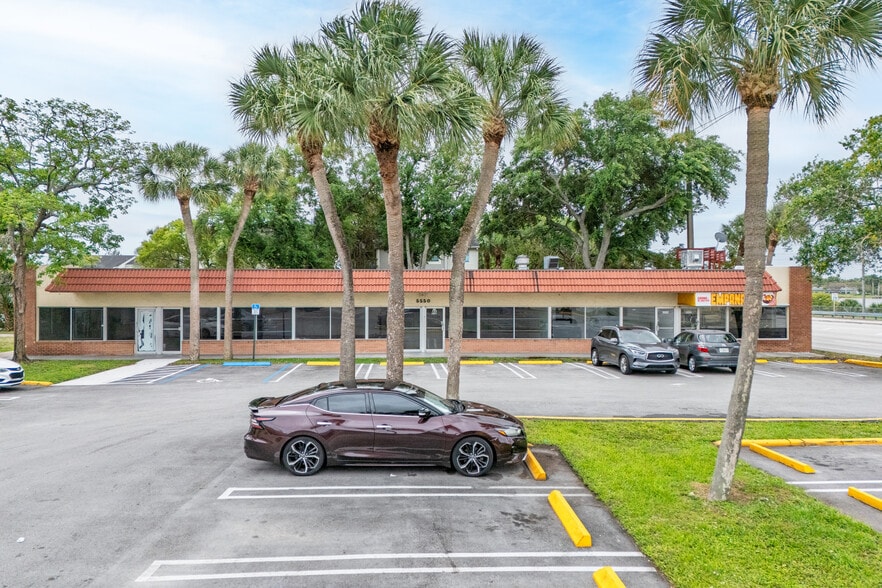 More Photos Of 5552 NW 31st Ave, Fort Lauderdale General Retail For Lease