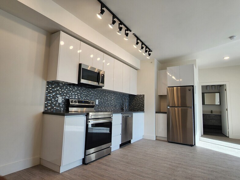More Photos Of 4010 Walters St, Merritt Apartments For Sale
