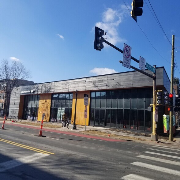 More Photos Of 2700 Hennepin Ave, Minneapolis Freestanding For Lease