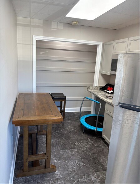 More Photos Of 617 Union Ave, Brielle Office For Lease