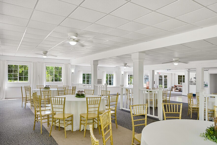 More Photos Of 207 Westminster Hwy, Westminster Specialty For Sale