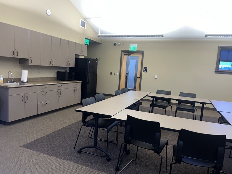 More Photos Of 358 Front Ave NW, Castle Rock Medical For Lease