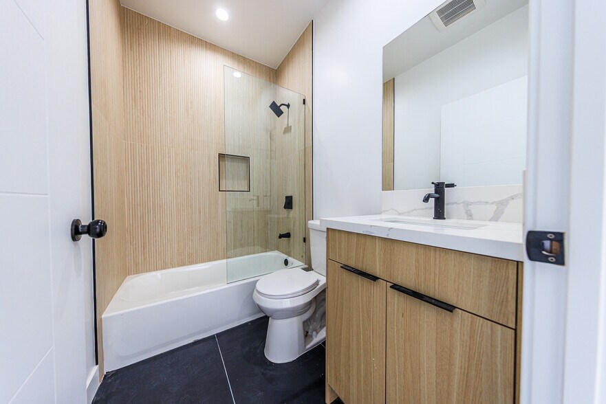 More Photos Of 2847 S Victoria Ave, Los Angeles Multifamily For Sale