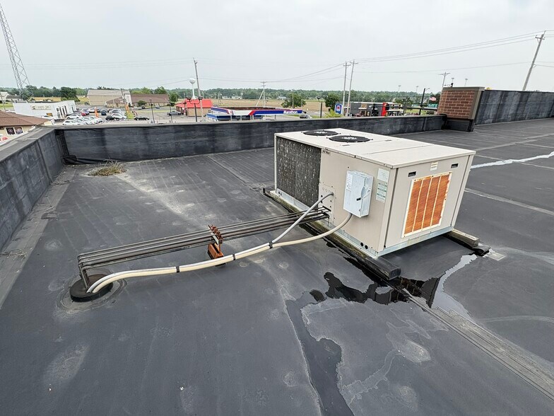 More Photos Of 1000 N Williams St, Paulding Drugstore For Sale