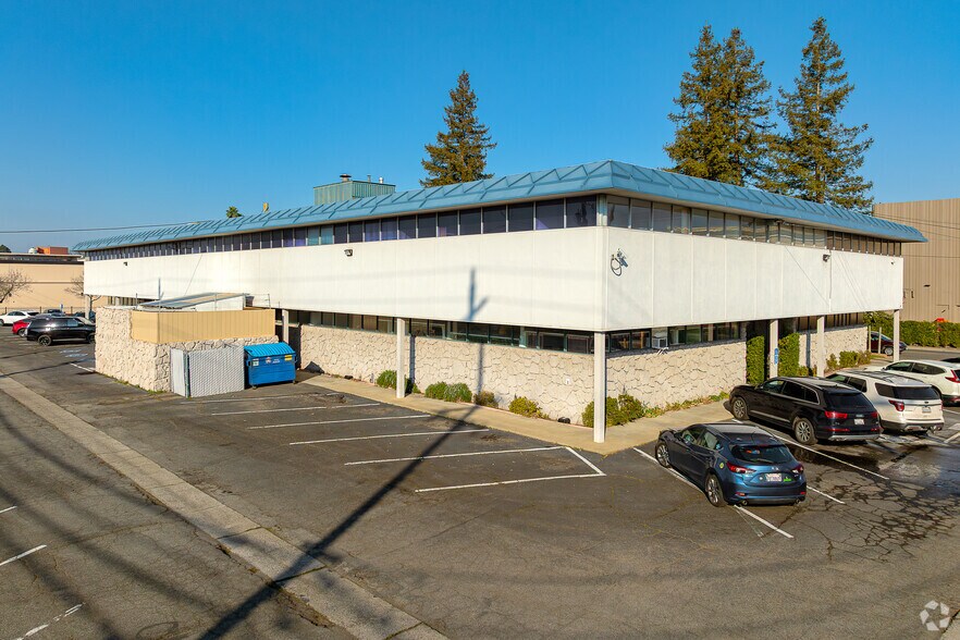More Photos Of 2322 Butano Dr, Sacramento Medical For Lease