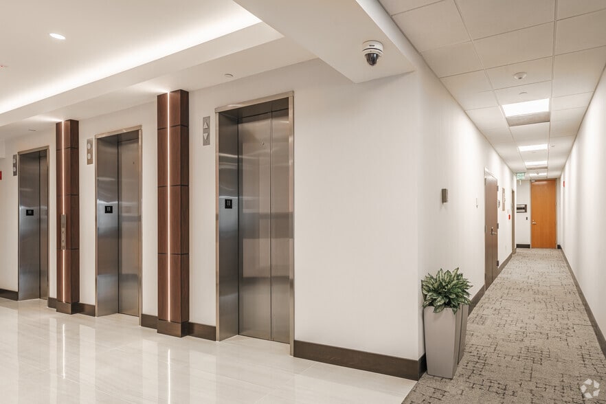 More Photos Of 1 E Broward Blvd, Fort Lauderdale Office For Lease