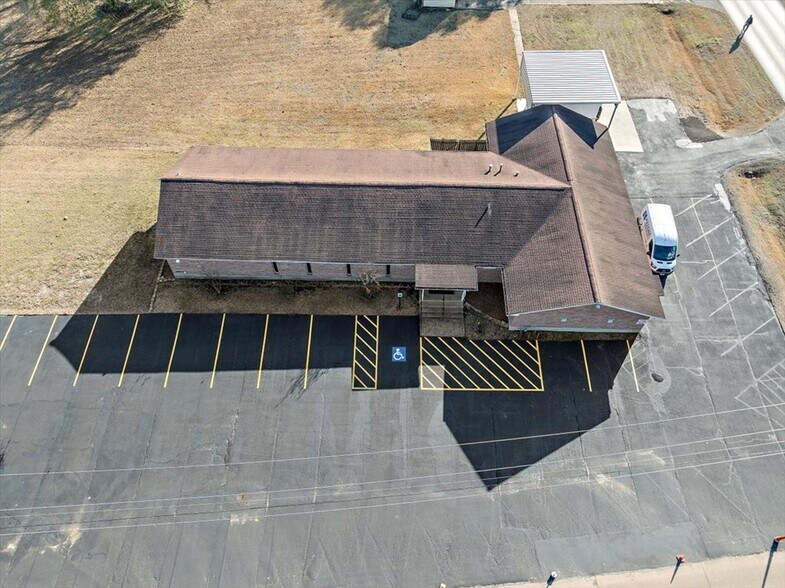 More Photos Of 100 E Borden St, Diboll Religious Facility For Sale